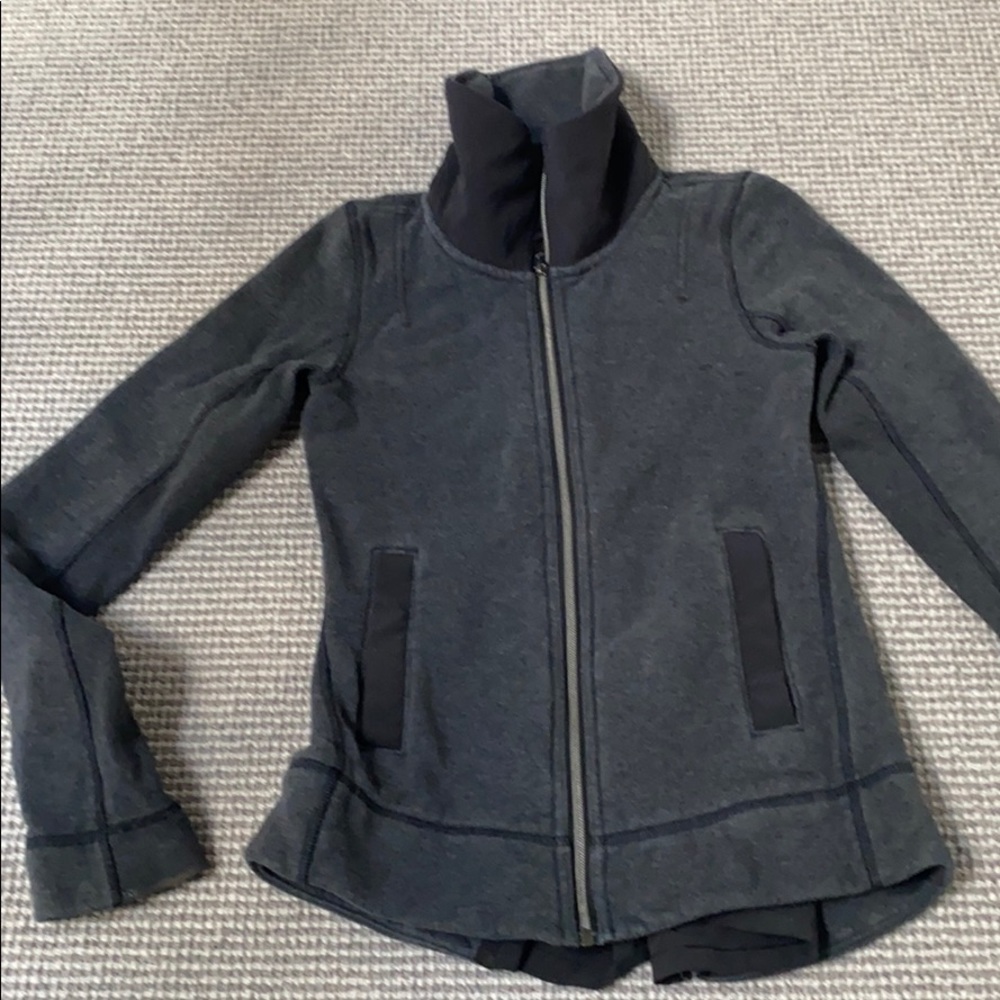 Lululemon gray sweatshirt size 2